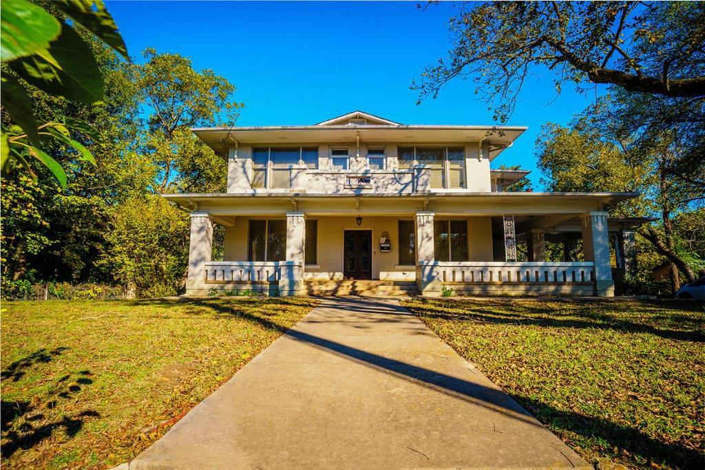 Historic Mitchell House Bed & Breakfast Sulphur Springs Exterior photo