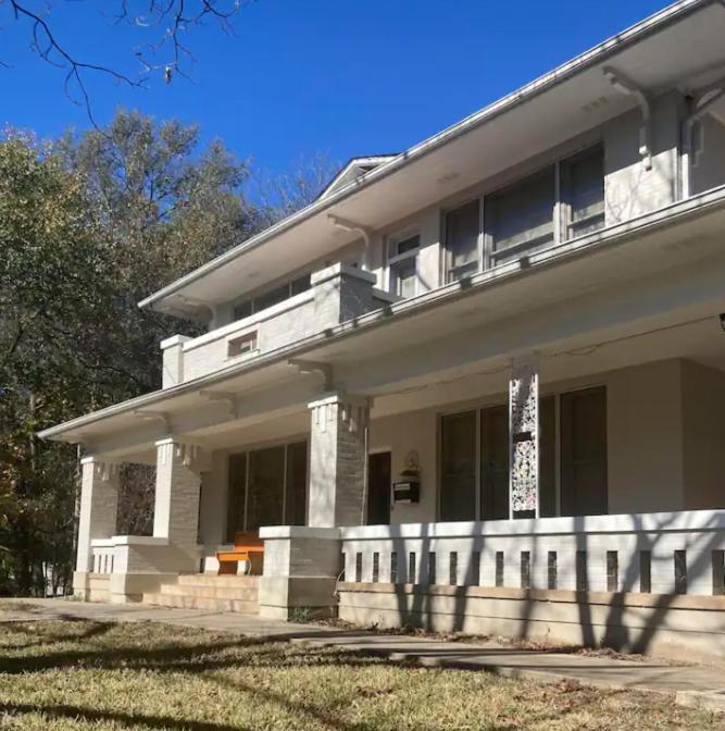 Historic Mitchell House Bed & Breakfast Sulphur Springs Exterior photo